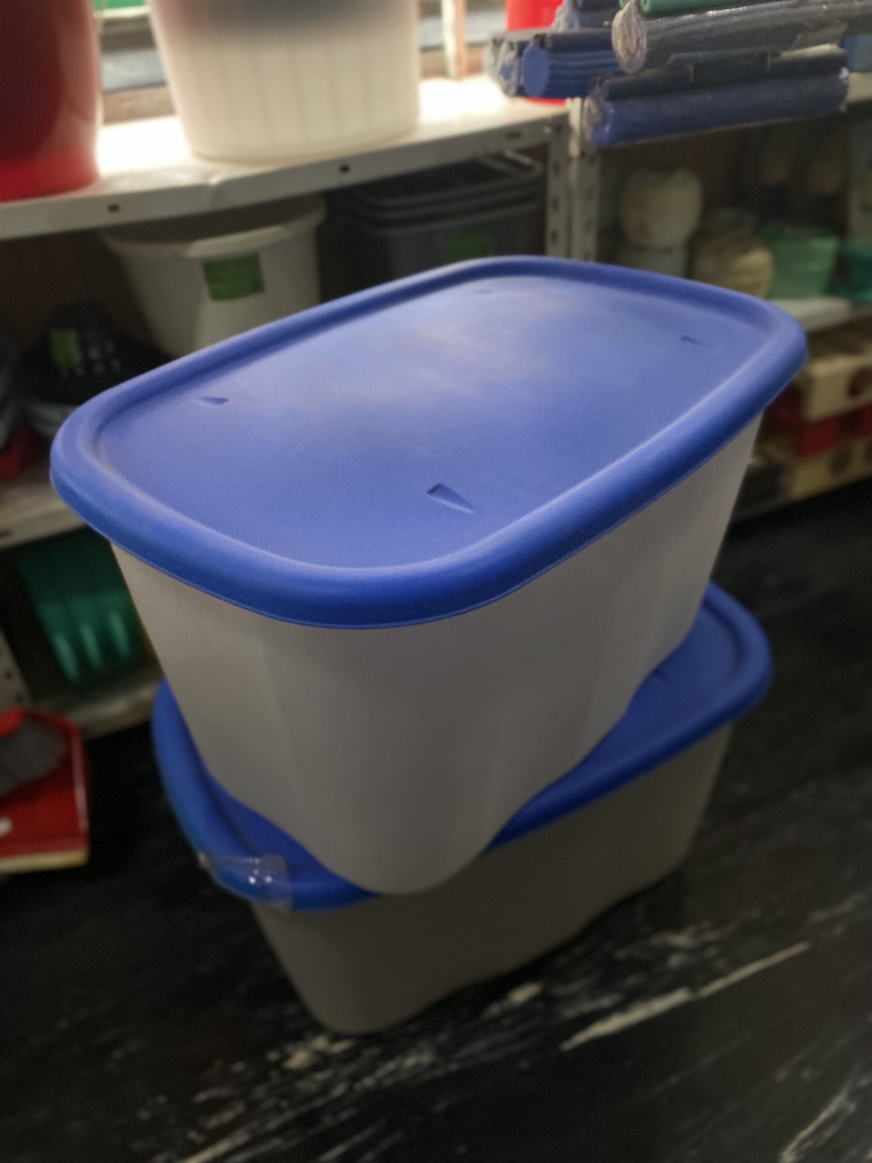 Húsos láda 60 L fedeles