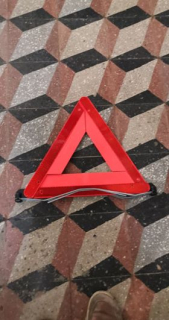 Autó elakadás háromszög