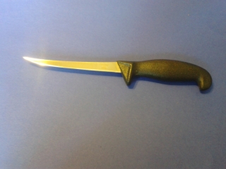 Kés 13 cm műanyag nyelű